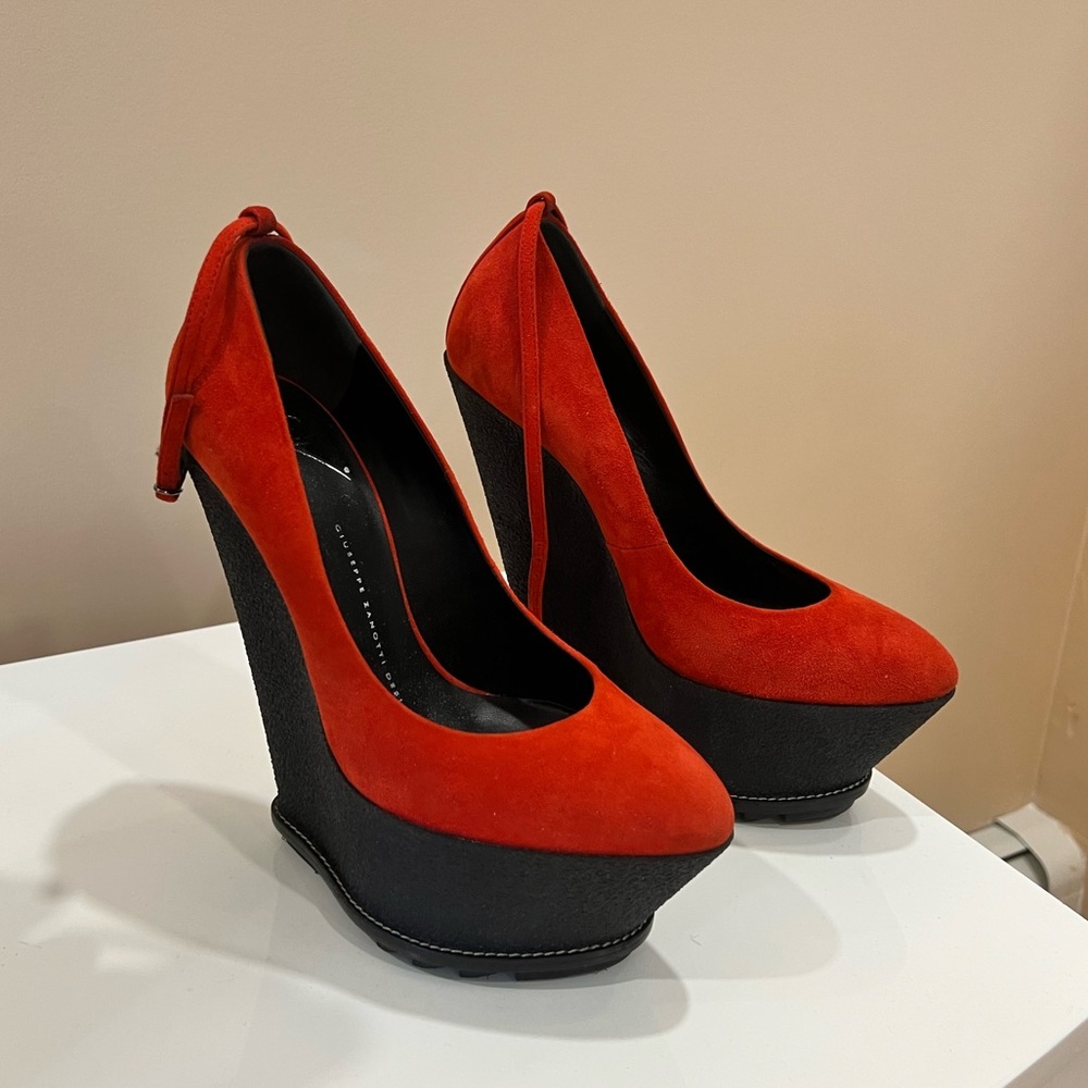 AUTHENTIC Giuseppe Zanotti Heels